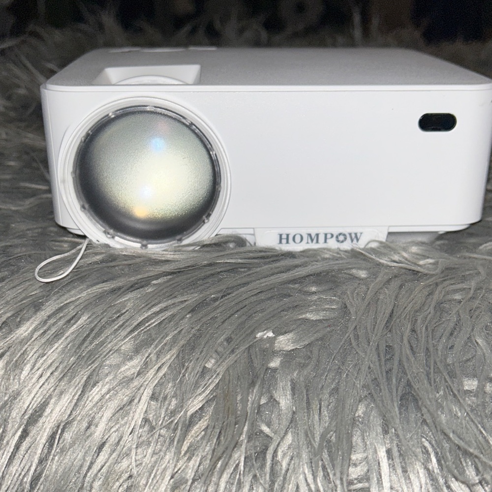 Hompow Multimedia Mini Portable Projector T20